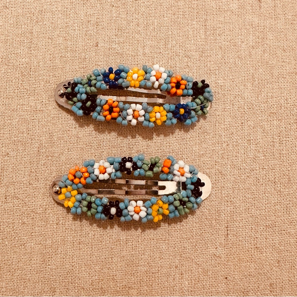 Boutique | Hair Barrettes | Daisy Beaded Barrettes I Turquoise